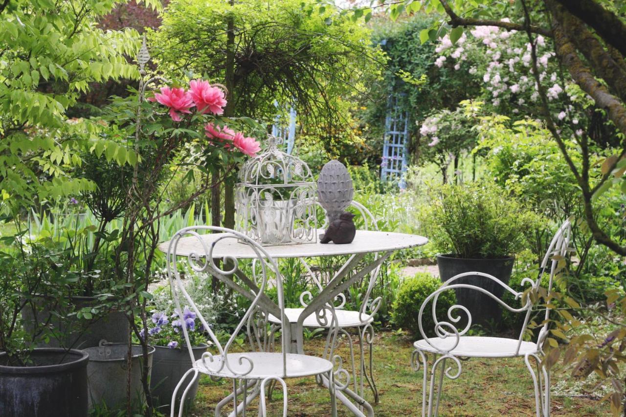 Le Bonheur A La Campagne Bed & Breakfast Lesmont Exterior photo